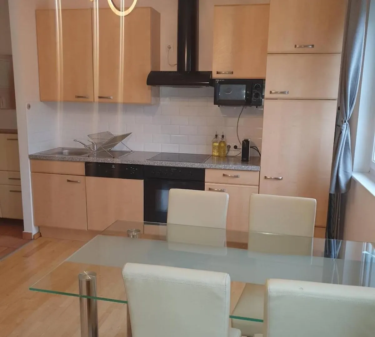Appartement 1 Min To Metro I Balcony I 20 Min To Inner City Vienne